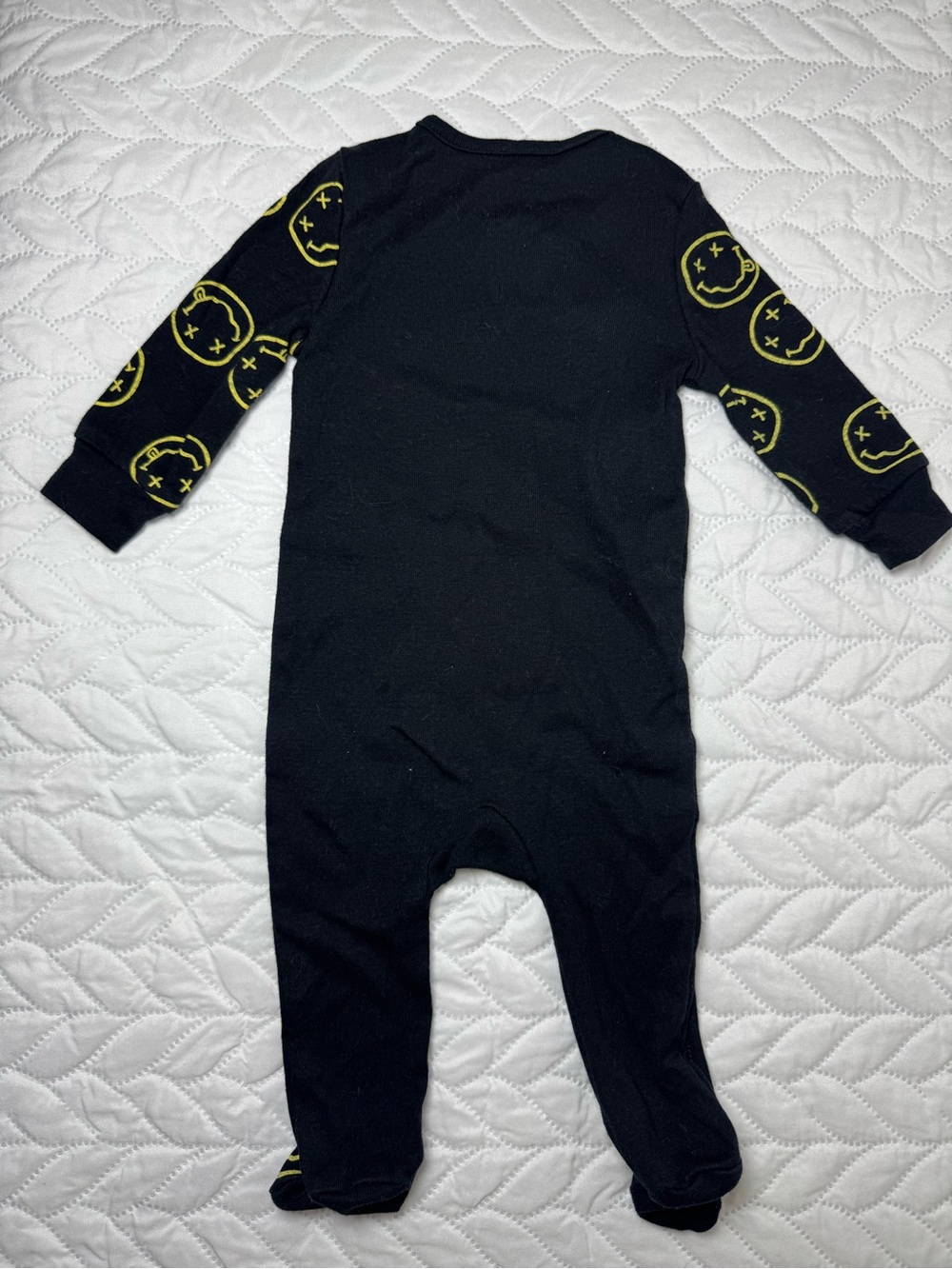 Official Nirvana Smiley Face Graphic Footie Baby Sleeper Black 3-6M - Picture 3 of 3